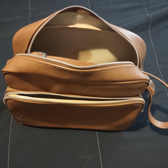 Leather Travel Bag - Picture 6 of 7